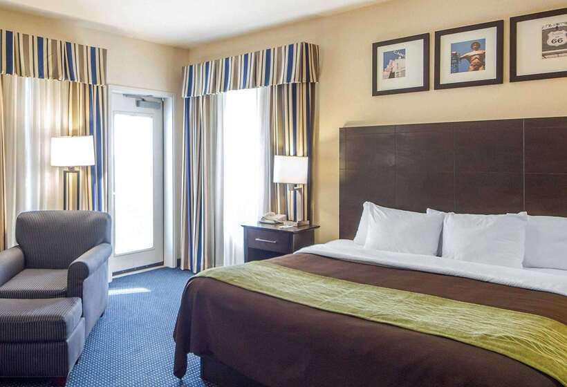 هتل Quality Inn Tulsadowntown West