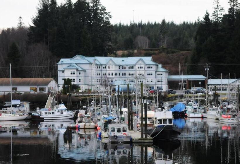 هتل Quarterdeck Inn Port Hardy