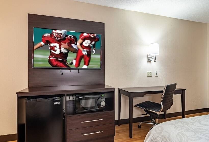 هتل Red Roof Plus+ & Suites Atlanta Airport South