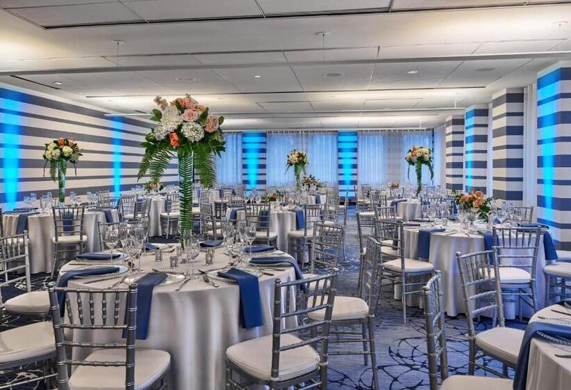 هتل Republic San Diego, Autograph Collection