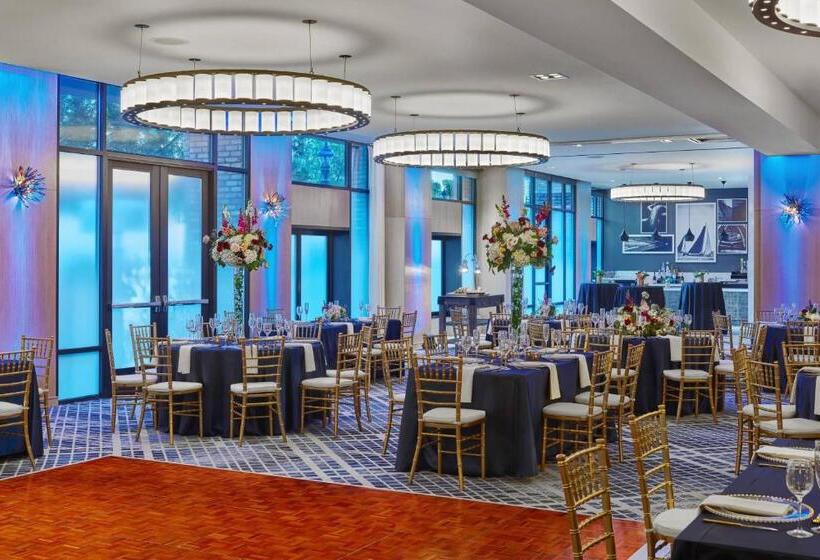 هتل Republic San Diego, Autograph Collection