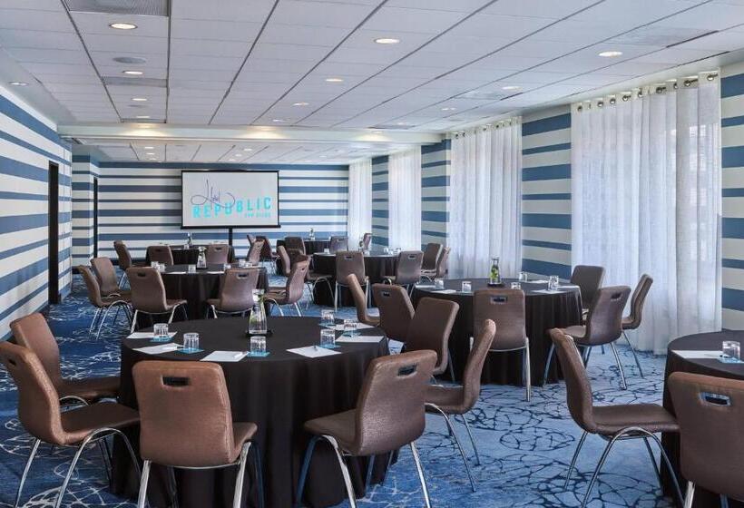 هتل Republic San Diego, Autograph Collection