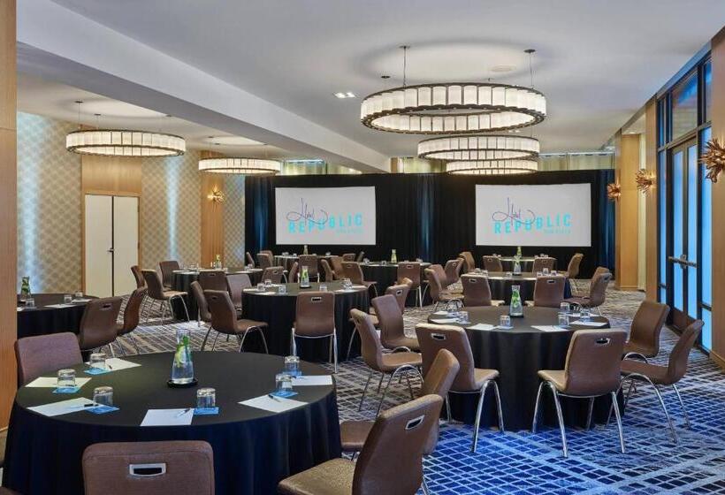 هتل Republic San Diego, Autograph Collection