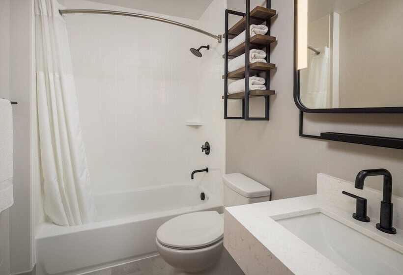 בית מלון כפרי River Canyon Lodge