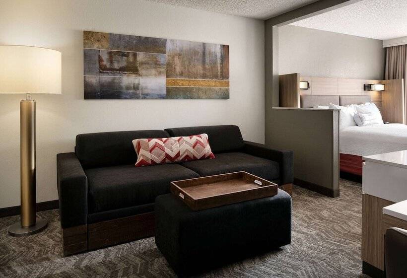 هتل Sonesta Select Seattle Renton Suites