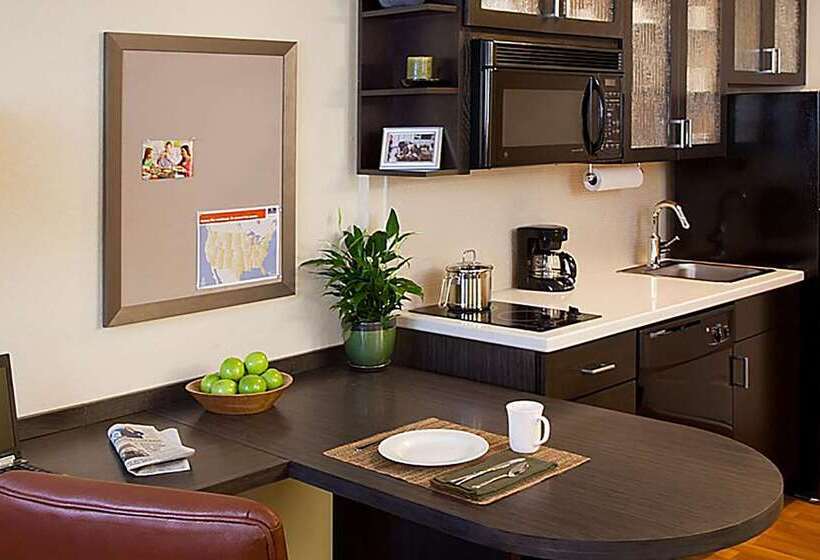 هتل Sonesta Simply Suites Las Vegas Convention Center