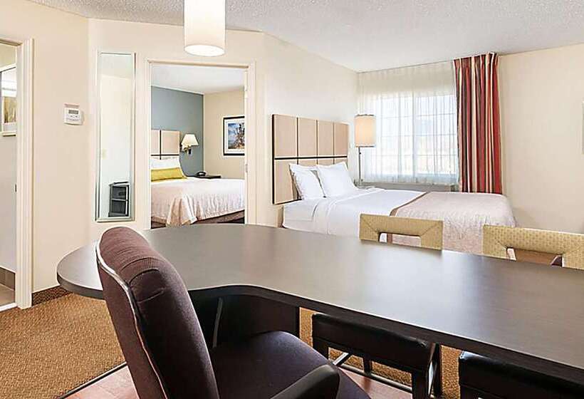 هتل Sonesta Simply Suites Las Vegas Convention Center