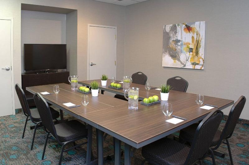 هتل Springhill Suites By Marriott Old Montreal