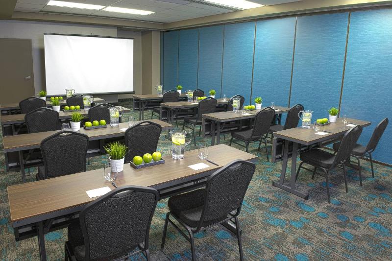هتل Springhill Suites By Marriott Old Montreal