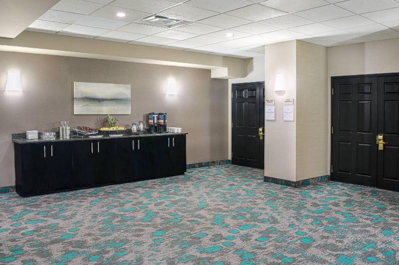 בית מלון כפרי Springhill Suites By Marriott Old Montreal