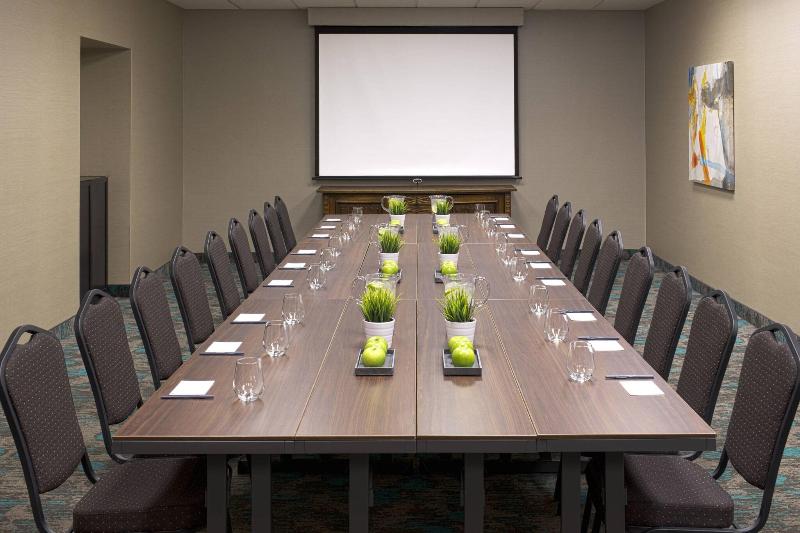 هتل Springhill Suites By Marriott Old Montreal