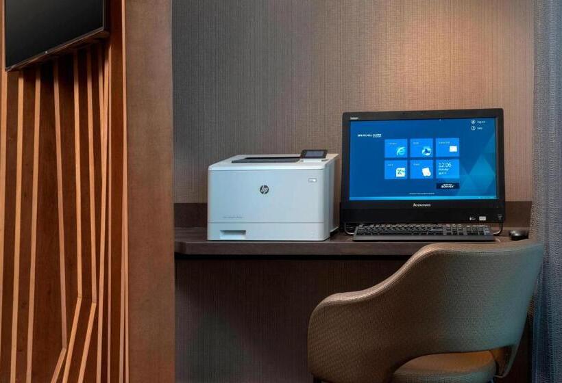 هتل Springhill Suites By Marriott Portland Hillsboro