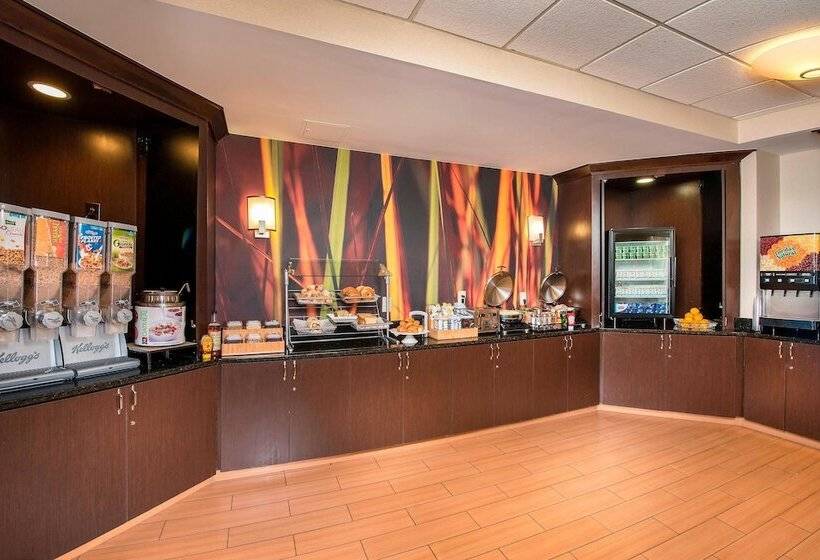 هتل Springhill Suites Raleighdurham Airport/research Triangle Park