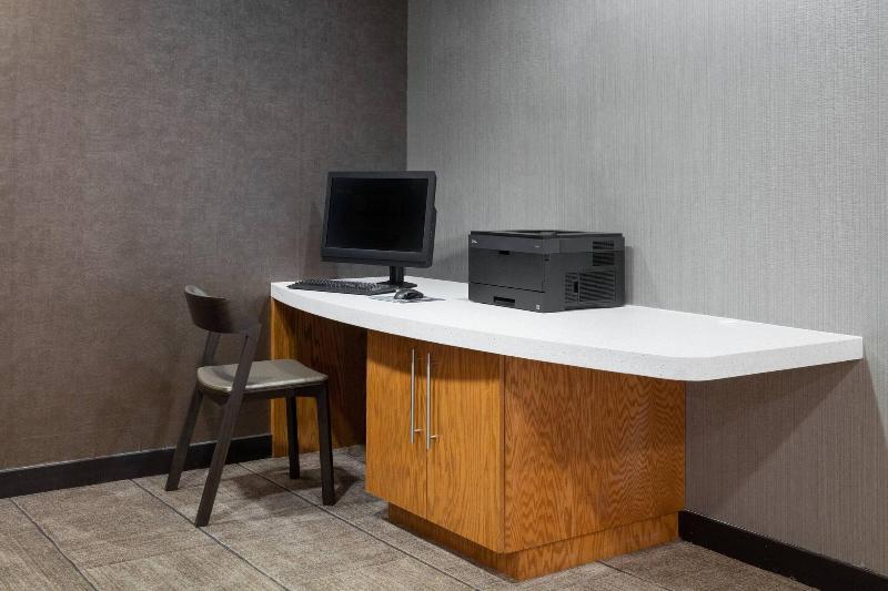 هتل Springhill Suites By Marriott Williamsburg