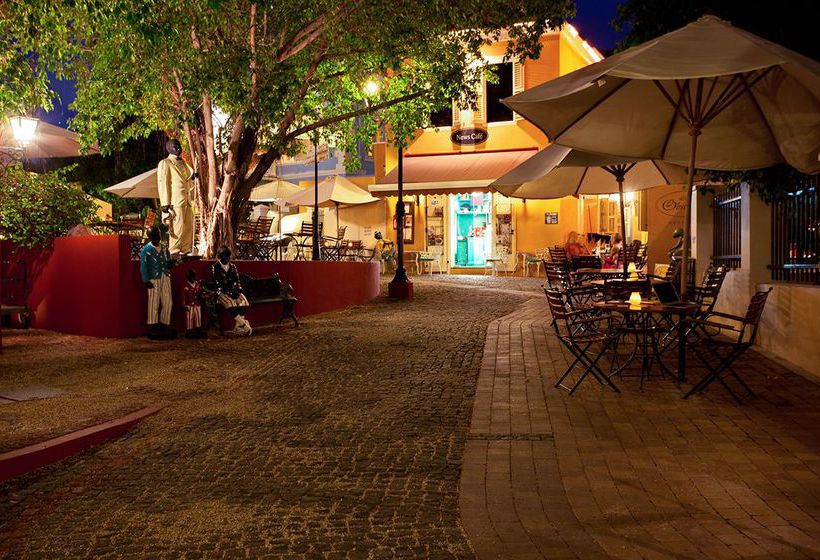 هتل Kura Hulanda Village & Spa