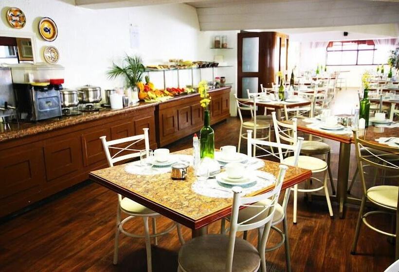 اقامتگاه Rede Andrade Coimbra