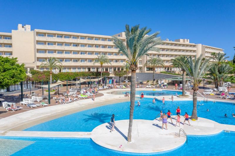 استراحتگاه Club Cala Romani