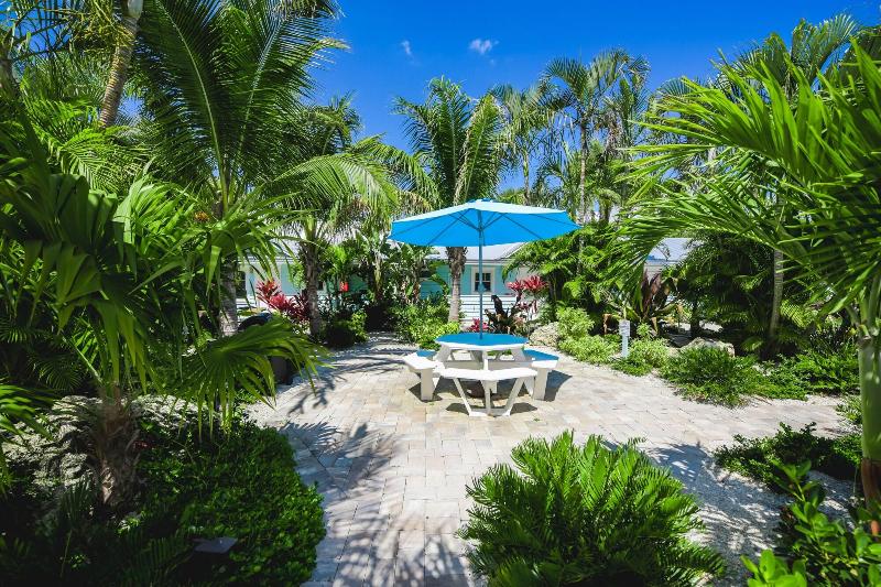 Tropical Breeze Resort