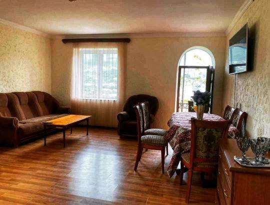 تختخواب و صبحانه Elegaya Guest House