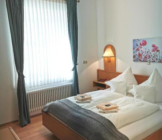 تختخواب و صبحانه Gästehaus Reisinger