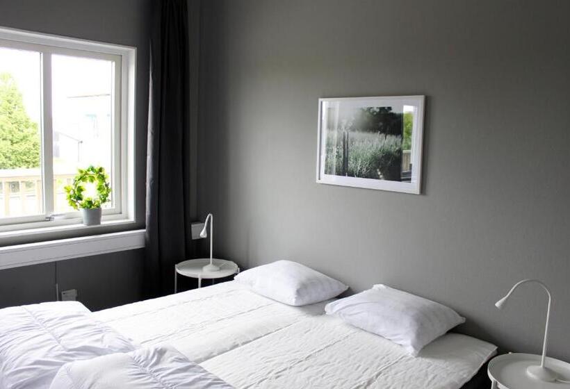 De La Gardie Park Vandrarhem Hostel