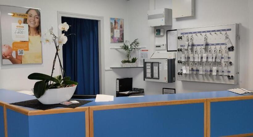 בית מלון כפרי Initial By Balladins Sable Sur Sarthe