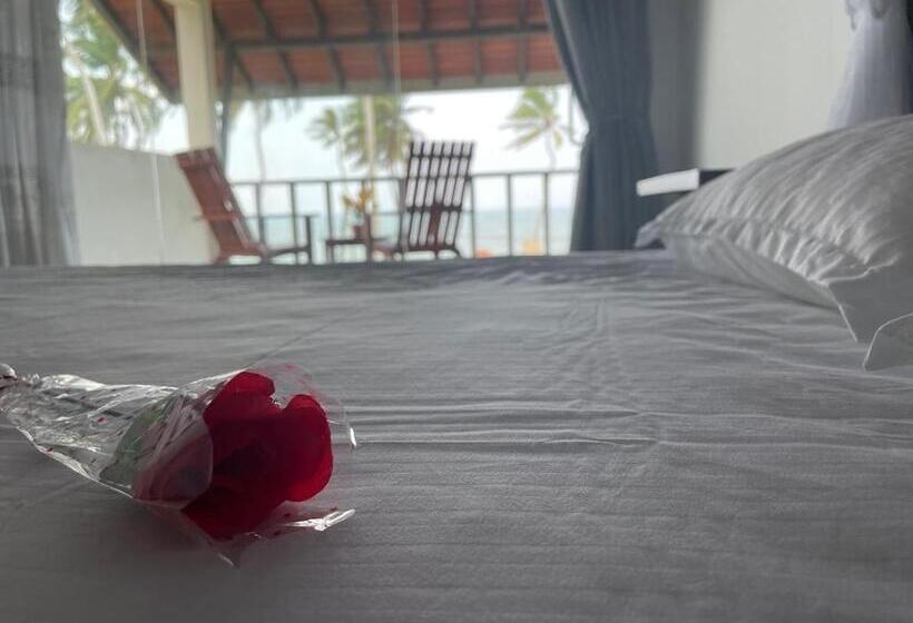 هتل Isamar Front Beach