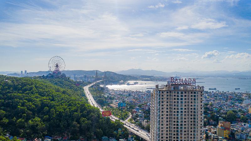 Ramada Hotel & Suites By Wyndham Halong Bay View