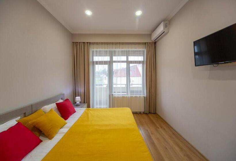 Tskaltubo Hotel Terrace