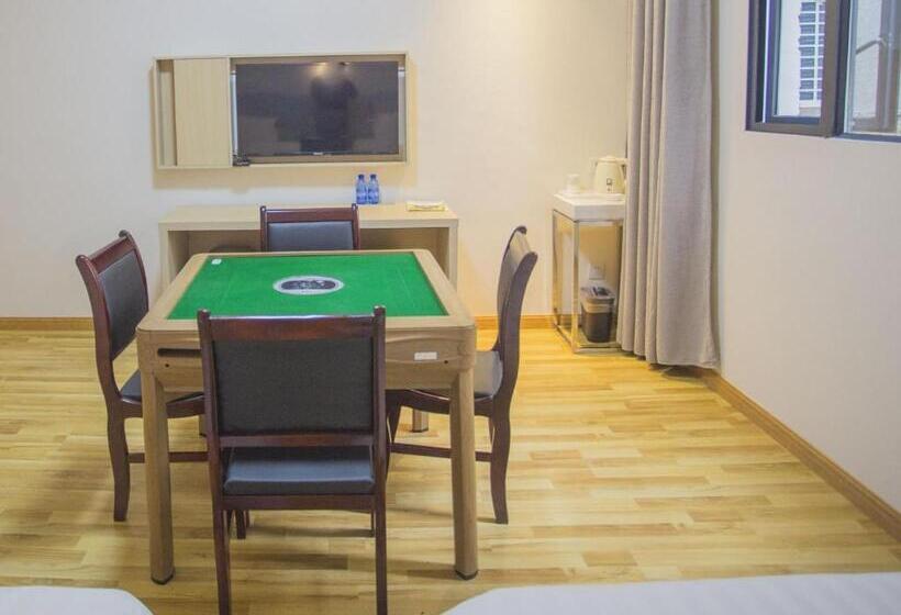 Otel 7days Inn Huaihua Zhijiang Pedestrian Street Branch