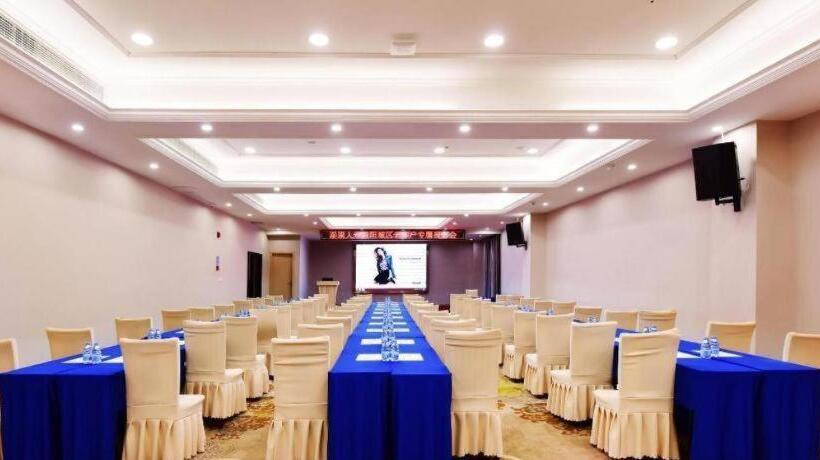 Kyriad Marvelous Hotel Yiyang Xiufeng Park