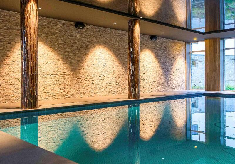 בית מלון כפרי Mercure Han Sur Lesse