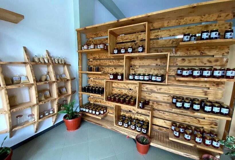 هتل Nëna Dashuri Agroturizëm