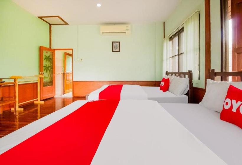 هتل Oyo 1026 The House Amphawa