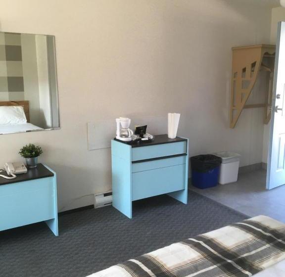 Christina Lake Motel And Rv Park