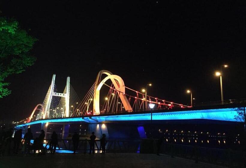 فندق 7days Inn Hanzhong Tianhan Avenue South Station