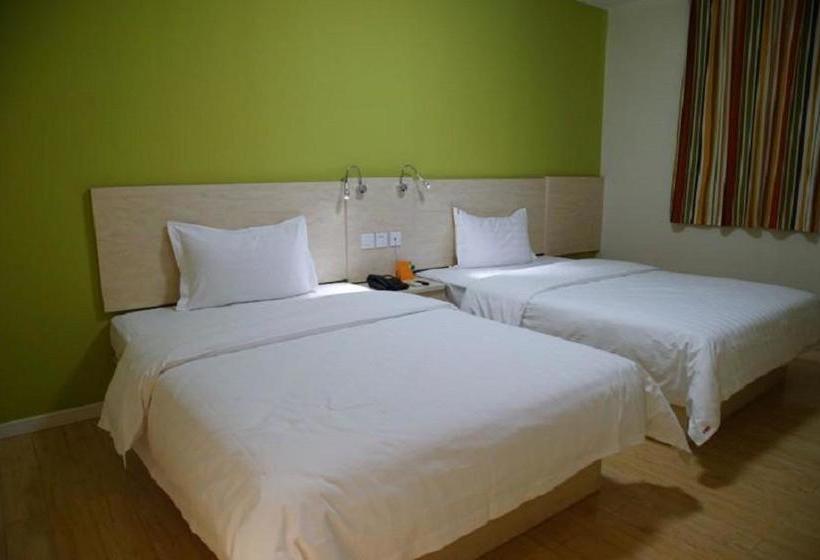 هتل 7days Inn Shenzhen Airport Hourui Metro Station