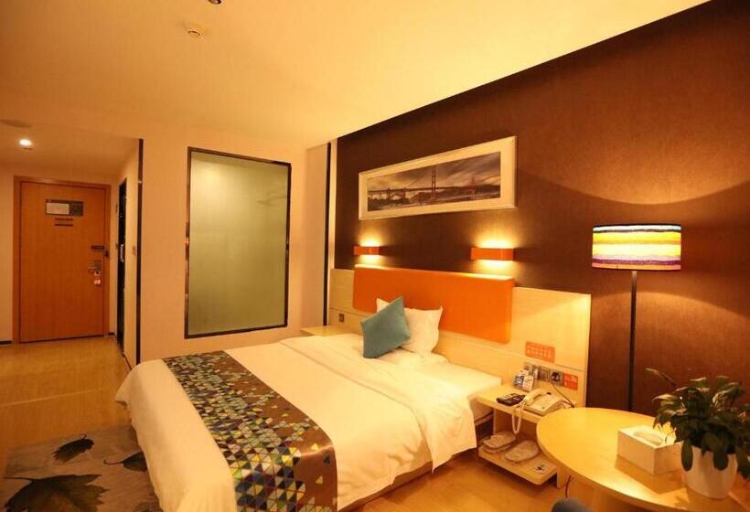 Hotel 7days Premium Deyang Shifang Square Branch