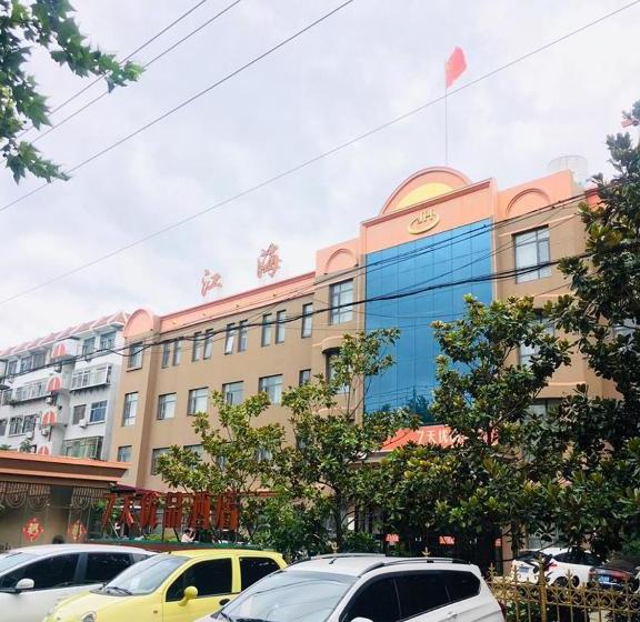 בית מלון כפרי 7days Premium Tengzhou Middle College Road High Speed Rail Station