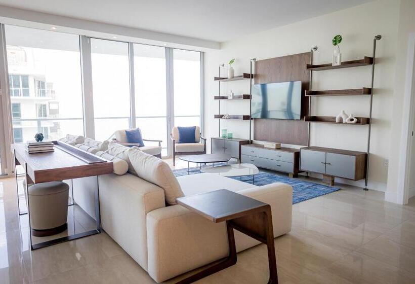 ホテル Amrit Ocean Resort & Residences Singer Island