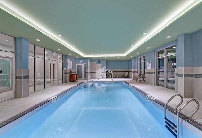 בית מלון כפרי Holiday Inn Express & Suites   Port Elgin