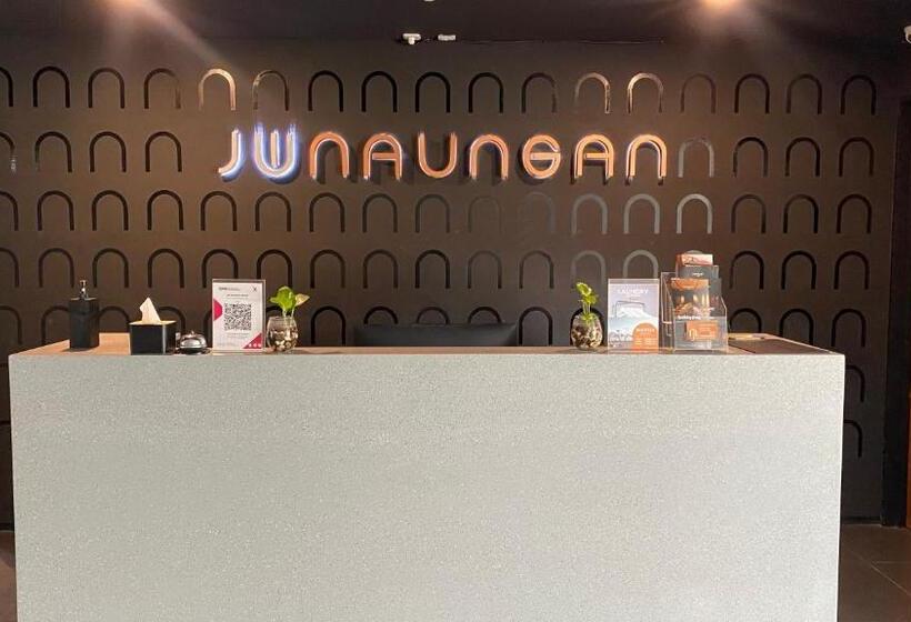 호텔 Jw Naungan Coliving