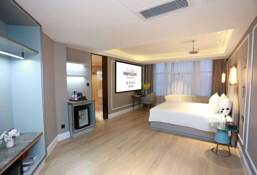 Отель Mercure Wuhan Yangluo