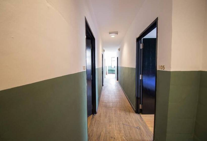 هتل Room V Jalan Jenang