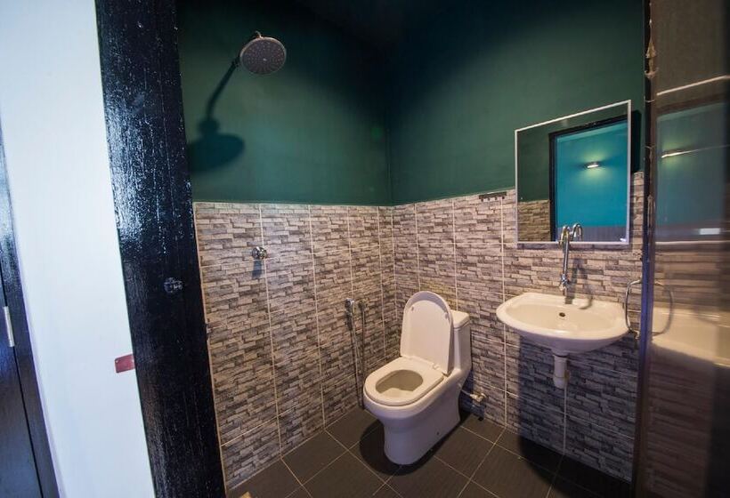 هتل Room V Jalan Jenang