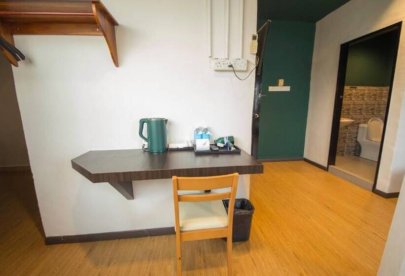 هتل Room V Jalan Jenang