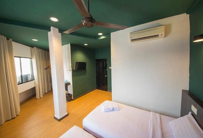 هتل Room V Jalan Jenang