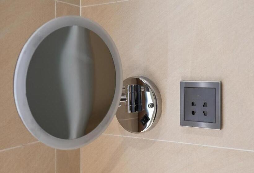 Lavande Hotel Luzhou Wanda Plaza Southwest Commercial City