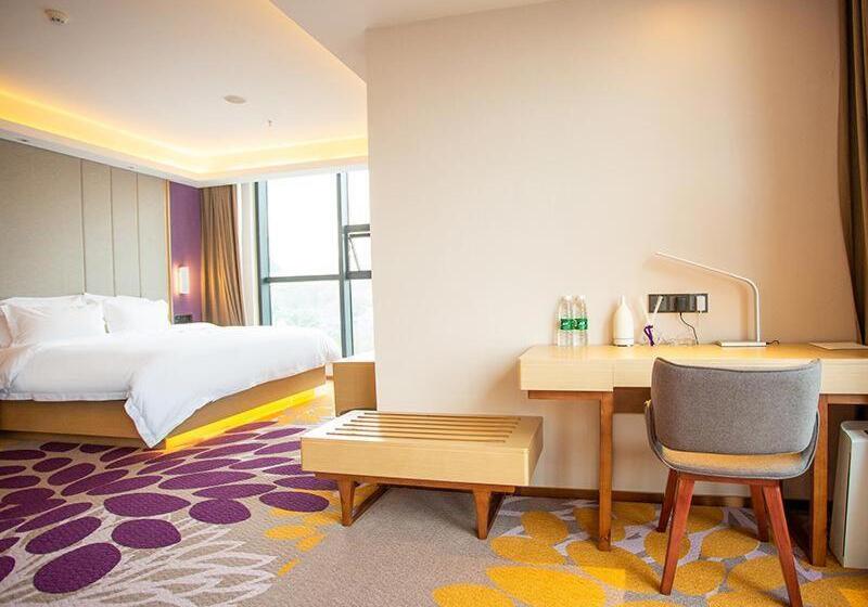 Lavande Hotel Mianyang Santai North Passenger Transport Center Binjiang Park