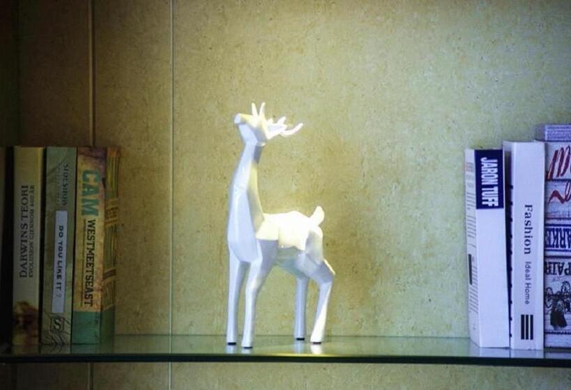 Lavande Hotel Neijiang High Speed Railway Station Peace Plaza